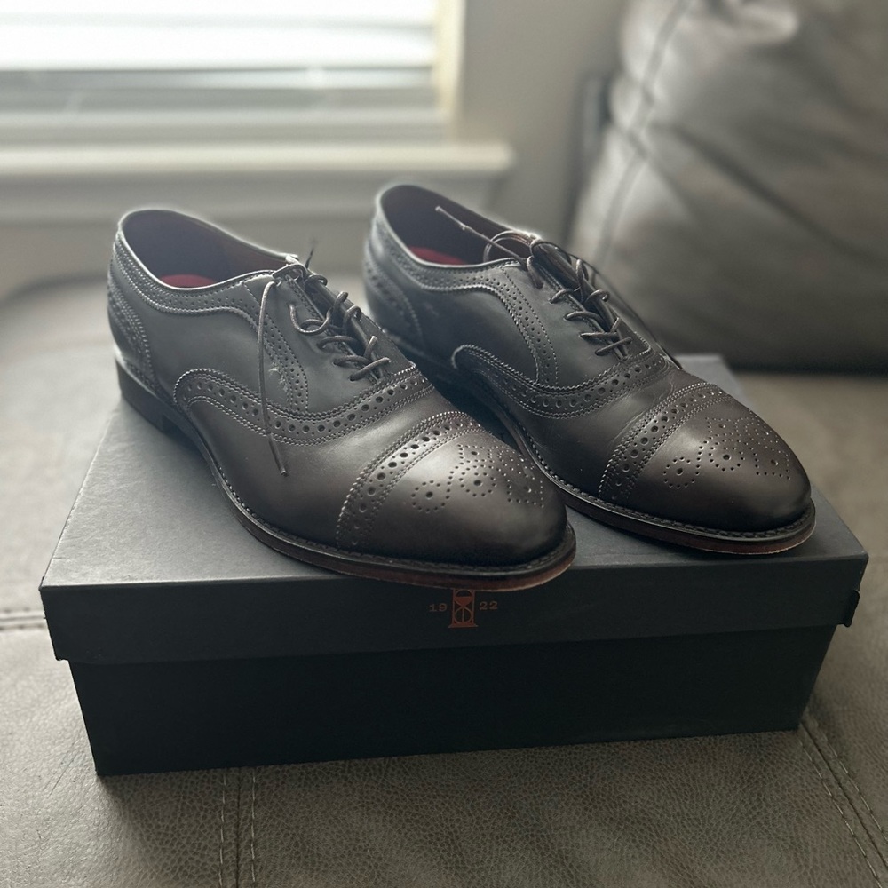 Men’s Strand Shell Cordovan Cap-toe Oxford Dress Shoe - Picture 2 of 8
